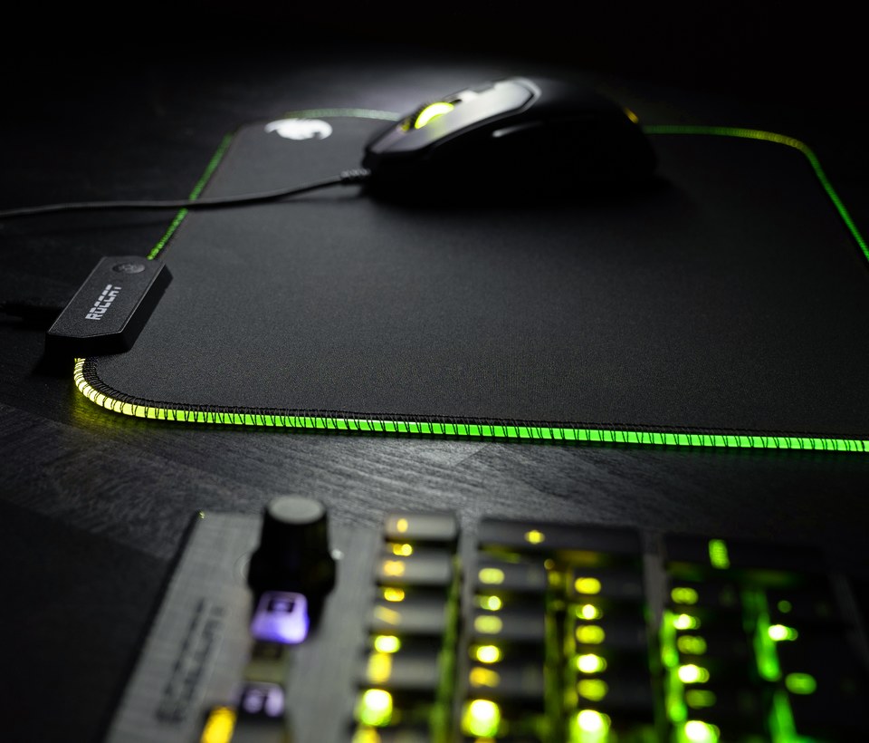 ROCCAT Sense AIMO RGB Illumination Gaming Mousepad Review