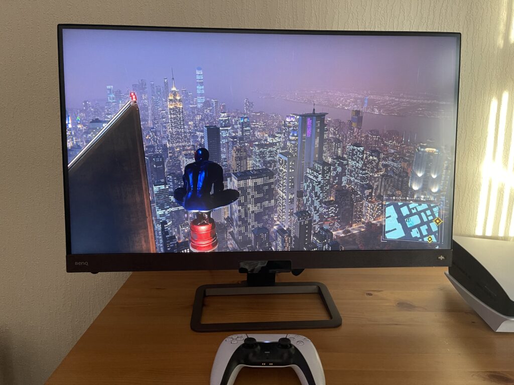 BenQ EW3280U Spider-Man